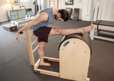 Balanced Body Pilates Contrology Ladder Barrel w użyciu