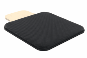 Jumpboard CenterLine Reformer Balanced Body z wyściełaną czarną powierzchnią