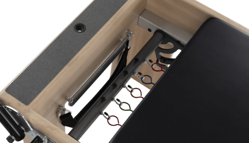 Sprzęt Pilates Balanced Body z systemem 6 Signature Springs.