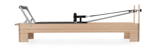 Studio Reformer STRETCH maszyna Pilates dla wysokich użytkowników, widok z boku.