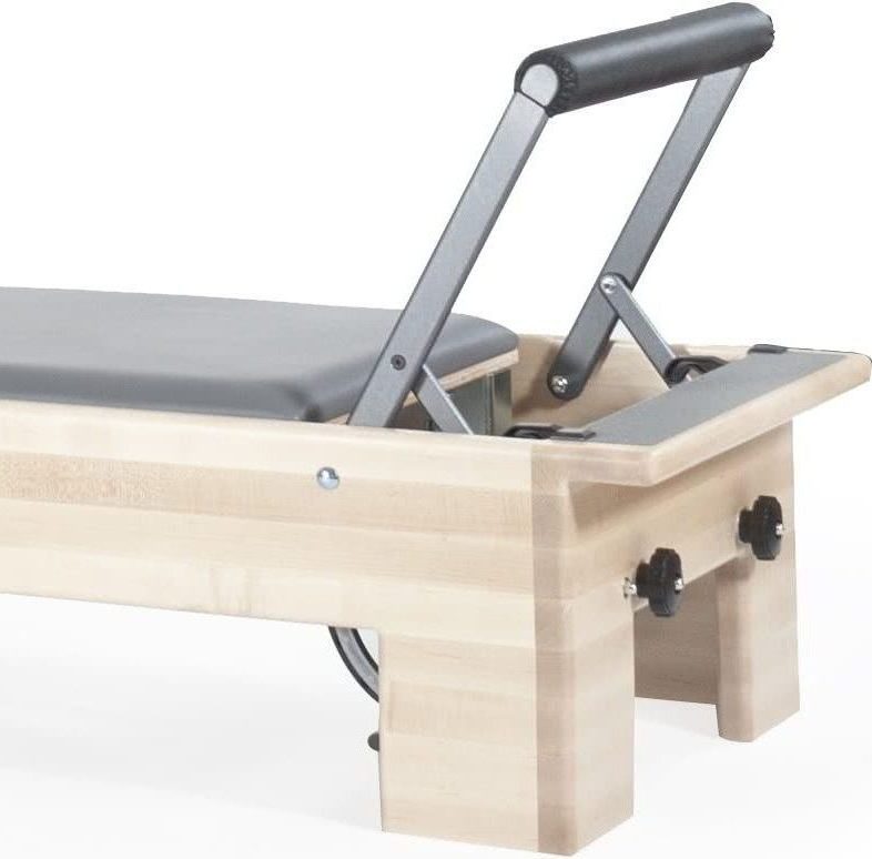 Ramka Pilates z klonu z regulowanymi elementami i satynowym wykończeniem.