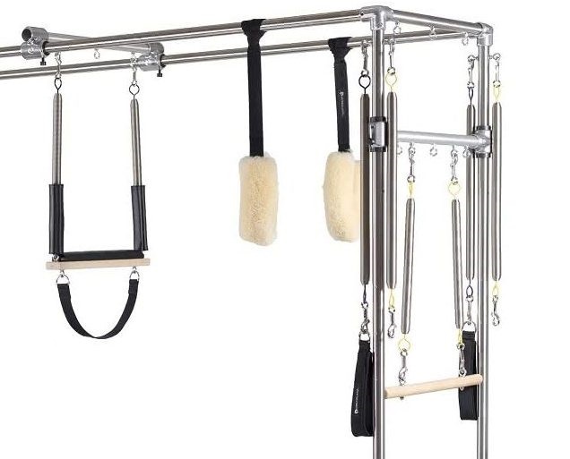 Sprzęt Pilates z systemem PTB z paskami, uchwytami i rurkami