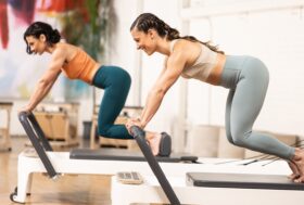 Knee-Stretch-Series-Exploring-Two-Powerful-Variations_Core-feature